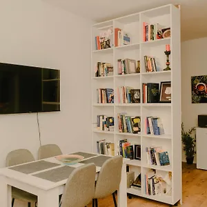 studio-flat-in-heart-of.hotels-in-tirana.com/